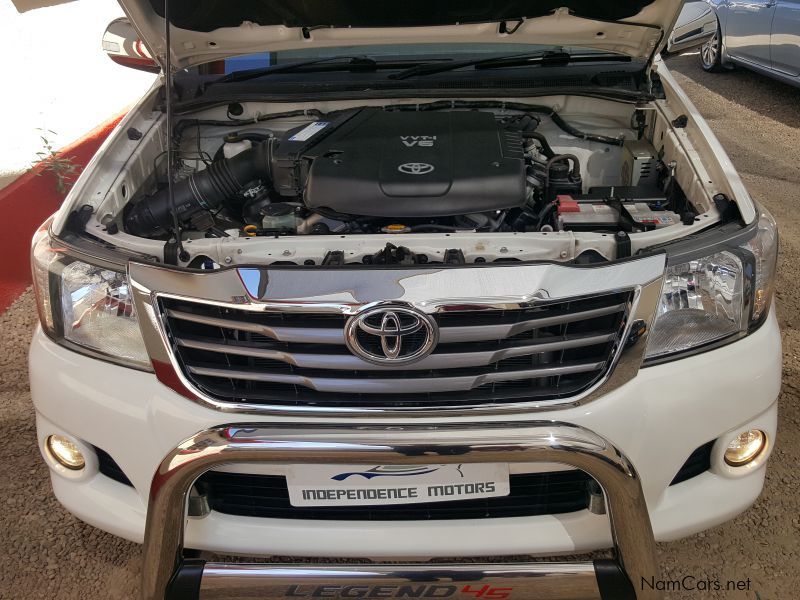 Toyota HILUX V6 4.0 A/T LEGEND 45 in Namibia