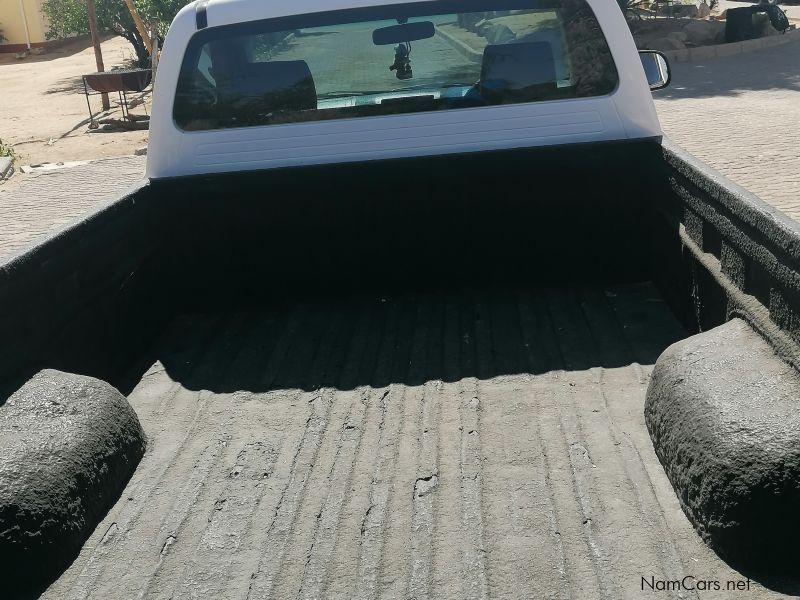 Toyota Hilux 2.0 VVTI in Namibia