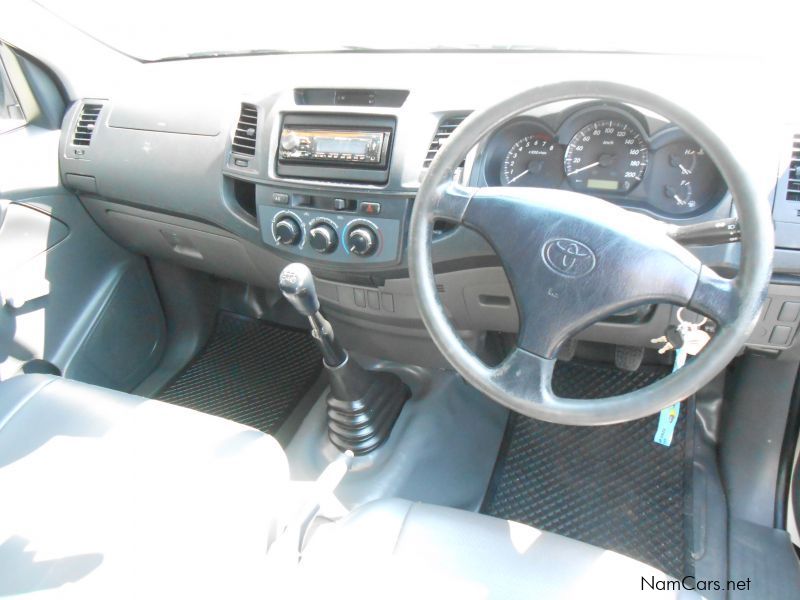 Toyota Hilux 2.0 vvti +ac in Namibia