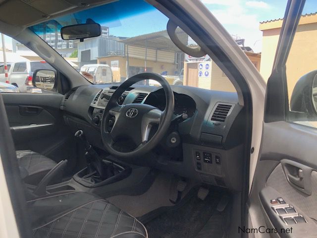 Toyota Hilux 2.5 D4D SRX 4x4 D/C manual in Namibia