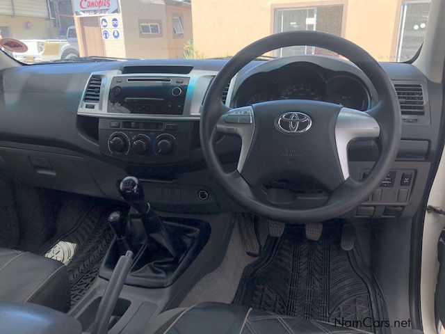 Toyota Hilux 2.5 D4D SRX 4x4 D/C manual in Namibia