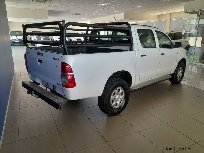 Toyota Hilux 2.5 D4D SRX 4x4 DC MT in Namibia