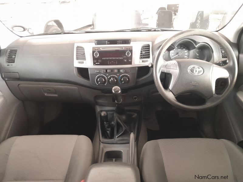 Toyota Hilux 2.5 D4D SRX 4x4 DC MT in Namibia