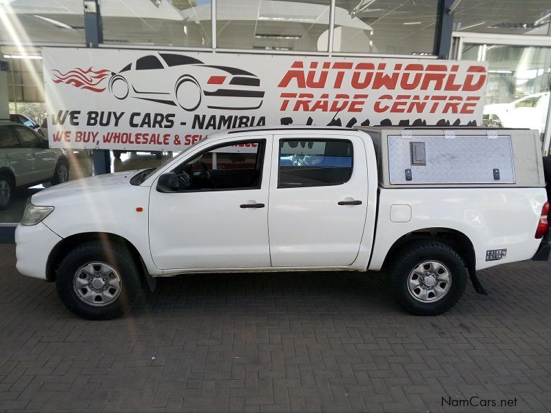 Toyota Hilux 2.5 D4D SRX 4x4 DC Manual in Namibia