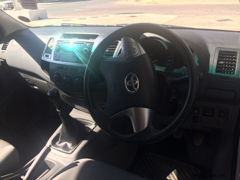 Toyota Hilux 2.5 Ex/C 2x4 in Namibia