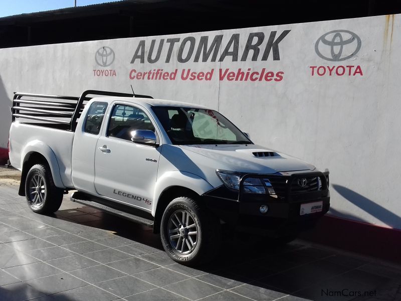 Toyota Hilux 3.0 4x2 L45 Extra Cab in Namibia
