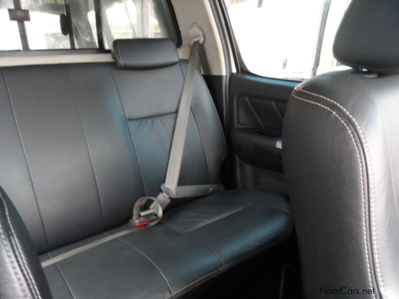 Toyota Hilux 3.0 D4D 4x4 D/Cab Legend 45 in Namibia
