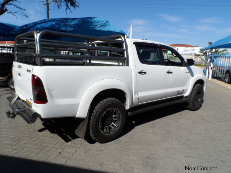Used Toyota Hilux 3.0 D4D Dakar 4x4 D/cab Auto 2015 Hilux 3.0 D4D Dakar 4x4 D/cab Auto for