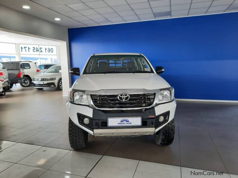 Toyota Hilux 4.0 V6 Dakar D/C 4x4 AT in Namibia