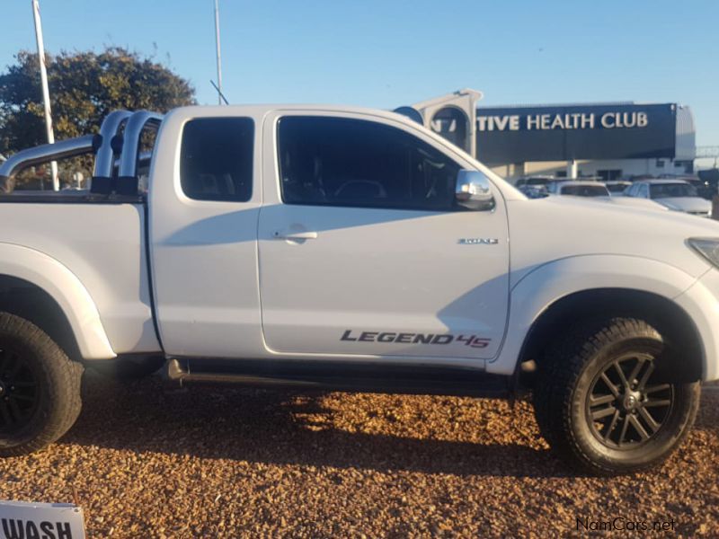 Toyota Hilux Legend 45 4x4 in Namibia