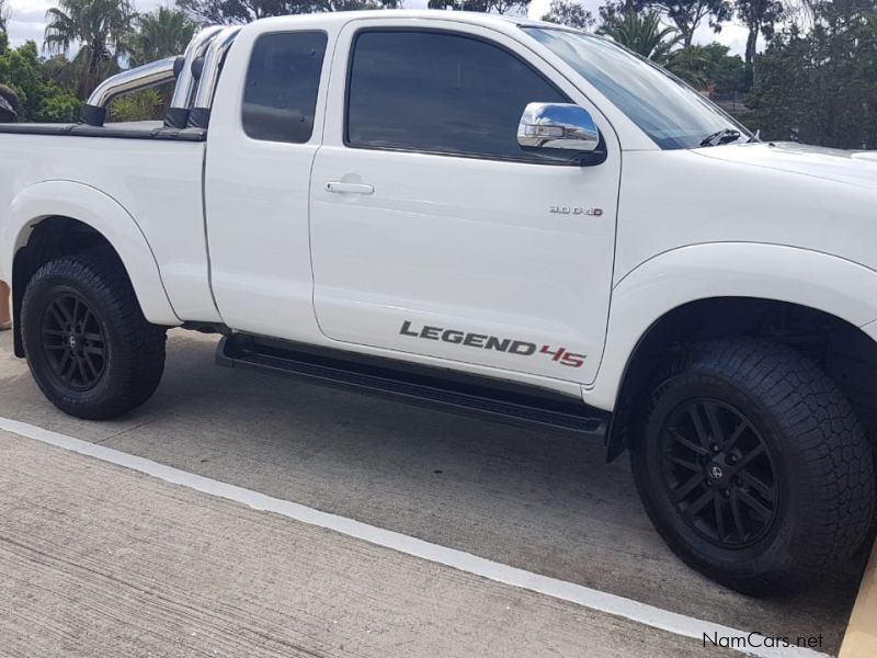 Toyota Hilux Legend 45 4x4 in Namibia