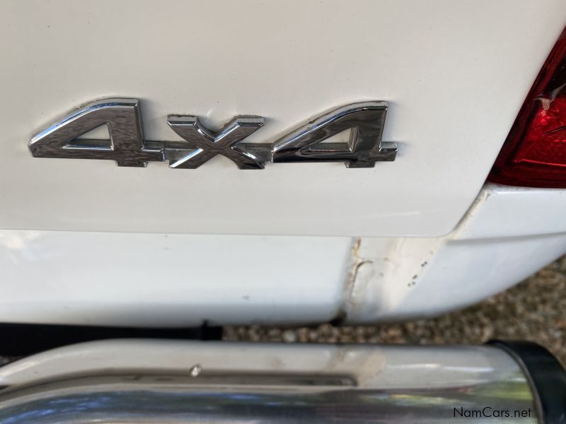 Toyota Hilux Legend 45 V6 Dcab 4x4 in Namibia