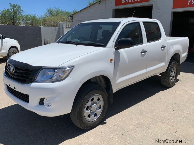 Toyota Hilux SRX 4x4 in Namibia