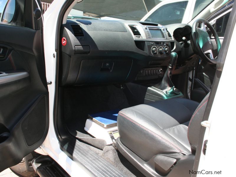 Toyota Hilux X/Cab 3.0 D4D 4x2 manual DAKAR in Namibia