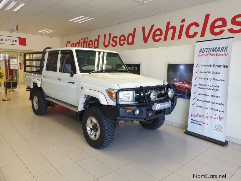 Toyota LAND CRUISER 4.0 V6 DC in Namibia