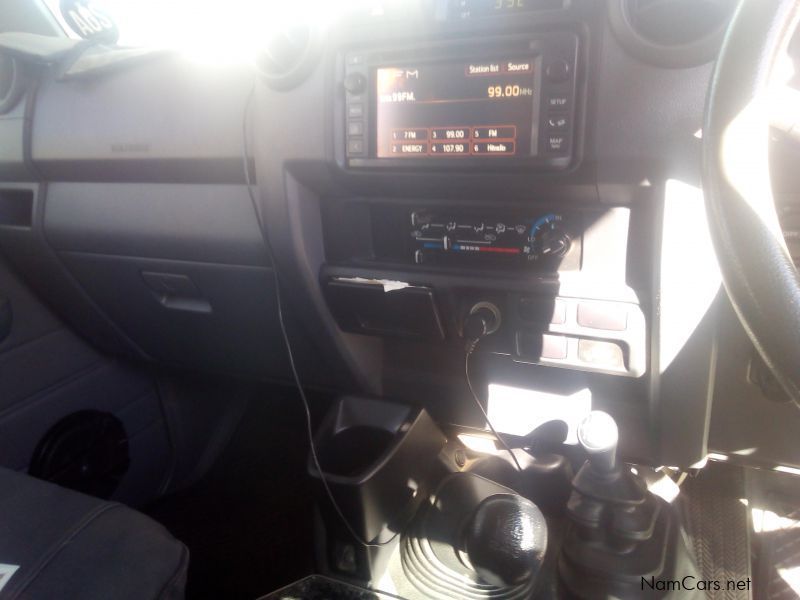 Toyota LANDCRUISER 4.0 V6 D/CAB 4X4 in Namibia