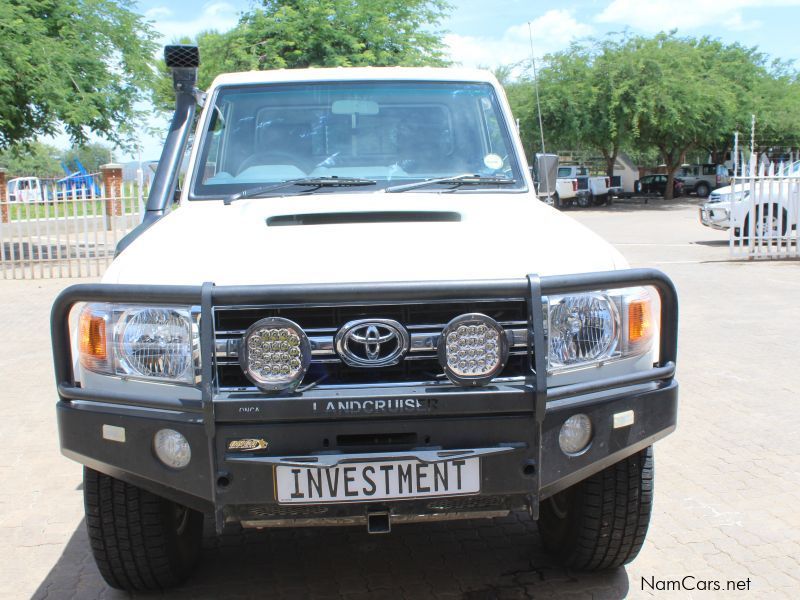 Toyota LANDCRUISER 4.5 V8 DIESEL TURBO S/C 4X4 in Namibia