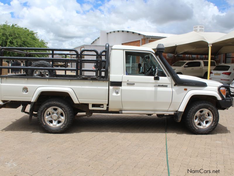 Toyota LANDCRUISER 4.5 V8 DIESEL TURBO S/C 4X4 in Namibia