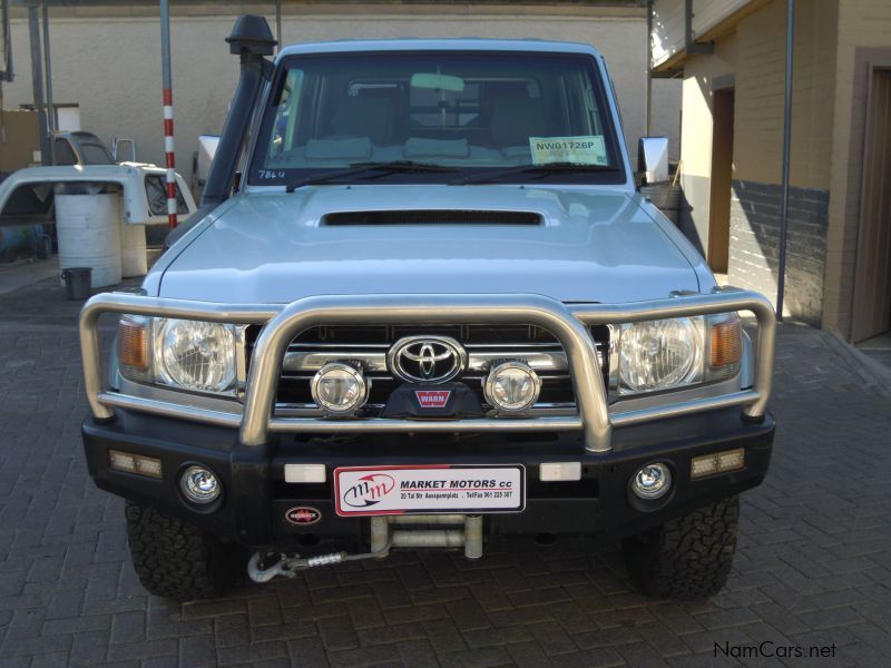 Toyota LANDCRUISER 4.5 V8 TDI D/CAB in Namibia