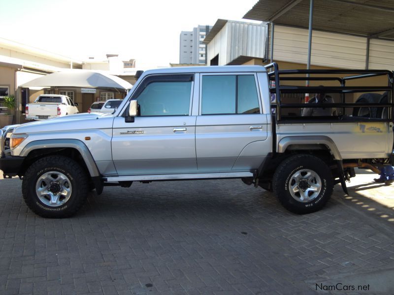 Toyota LANDCRUISER 4.5 V8 TDI D/CAB in Namibia