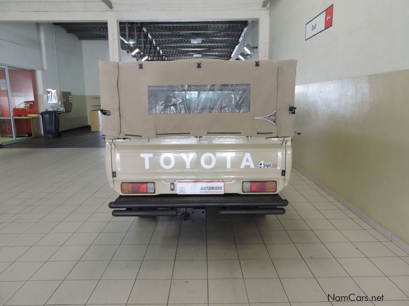 Toyota Land Cruiser 4.2 Diesel SC in Namibia