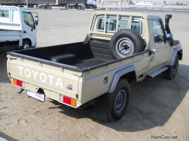 Toyota Land Cruiser 4.2D S/Cab in Namibia