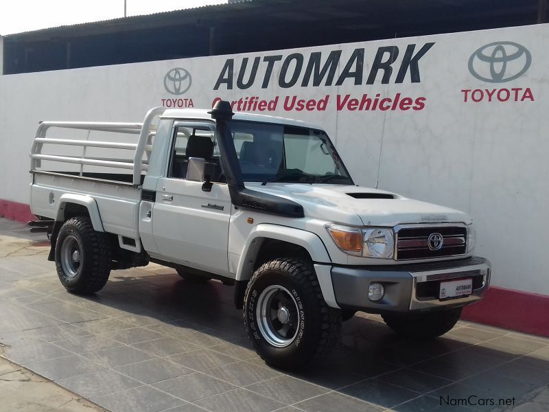 Toyota Land Cruiser 4.5 LX V8 Single Cab in Namibia