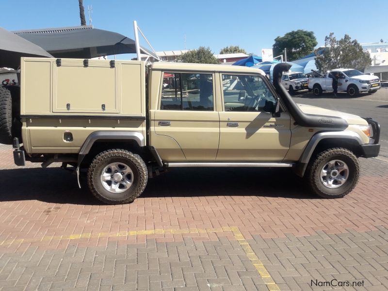 Toyota Land Cruiser 4.5 V8 D/C in Namibia