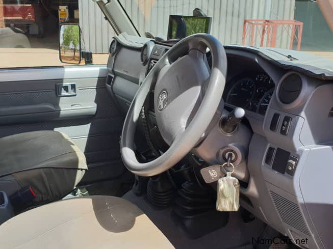 Toyota Land Cruiser 4.5 V8 in Namibia