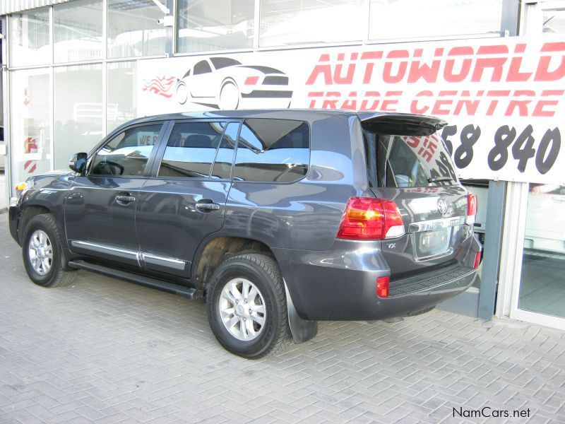 Toyota Land Cruiser 4.5 VX V8 AT in Namibia