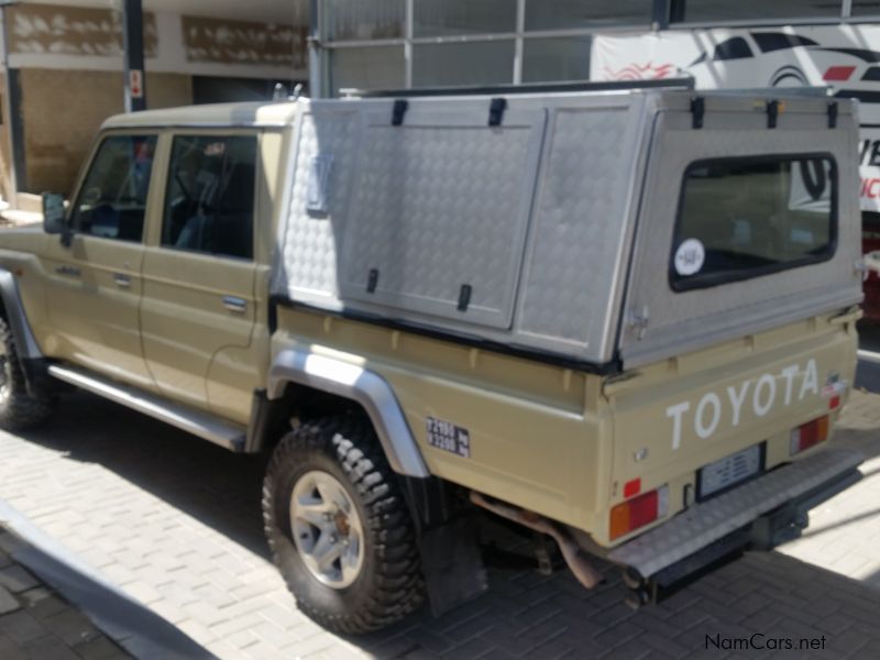 Toyota Land Cruiser 79 4 lt V6 DC Petrol in Namibia