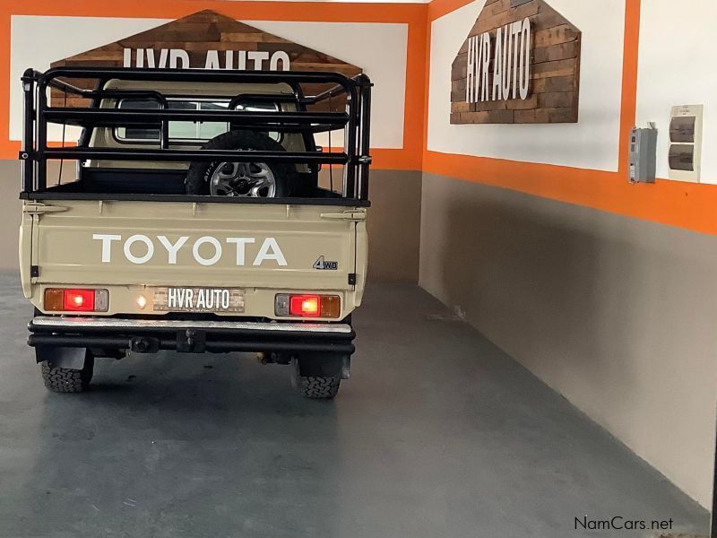 Toyota Land Cruiser 79 4.2D 4x4 in Namibia