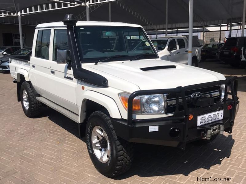 Toyota Land Cruiser 79 4.5D P/U D/C in Namibia