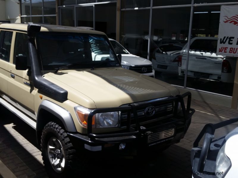 Toyota Land Cruiser DC 4 Lt V6 AWD in Namibia