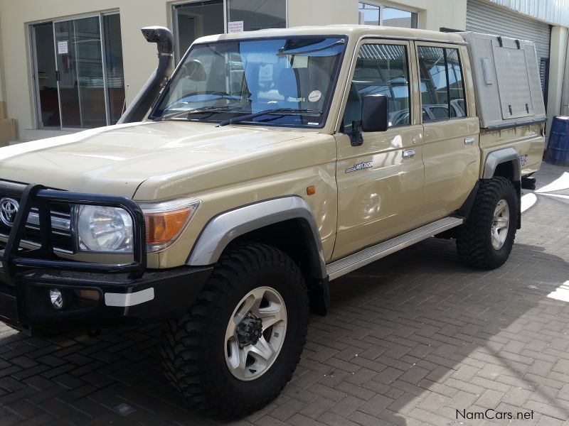 Toyota Land Cruiser DC 4 Lt V6 AWD in Namibia