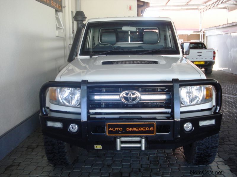 Toyota Land Cruiser LX V8 in Namibia