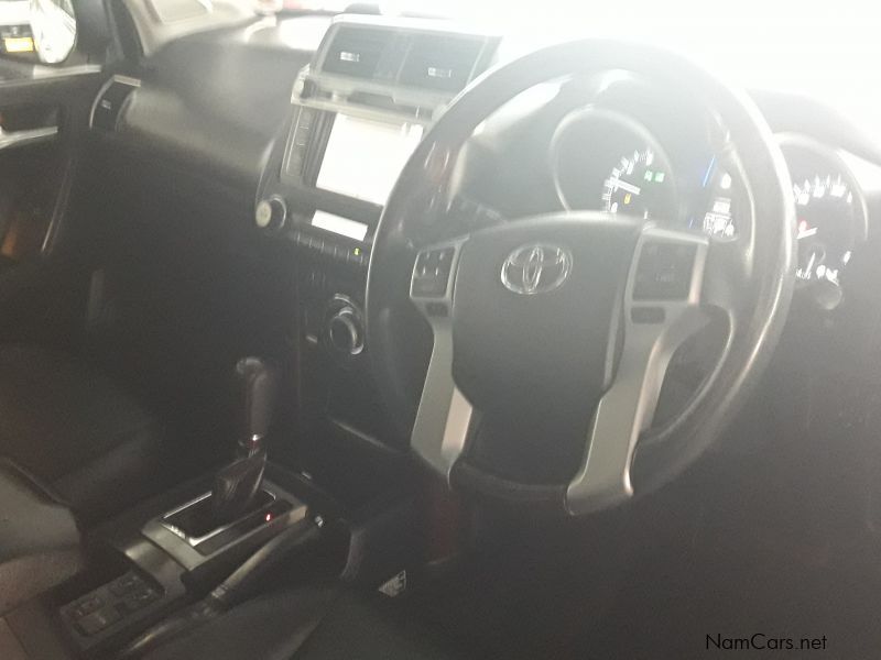 Toyota Land Cruiser Prado 4.0 V6 VX S/W in Namibia