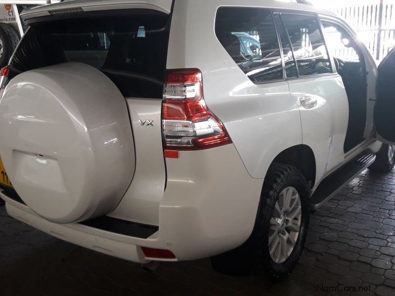 Toyota Land Cruiser Prado 4.0 V6 VX S/W in Namibia