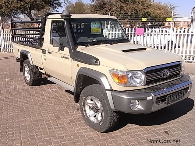 Toyota Land Cruiser S-Cab 4.5 V8 Diesel in Namibia