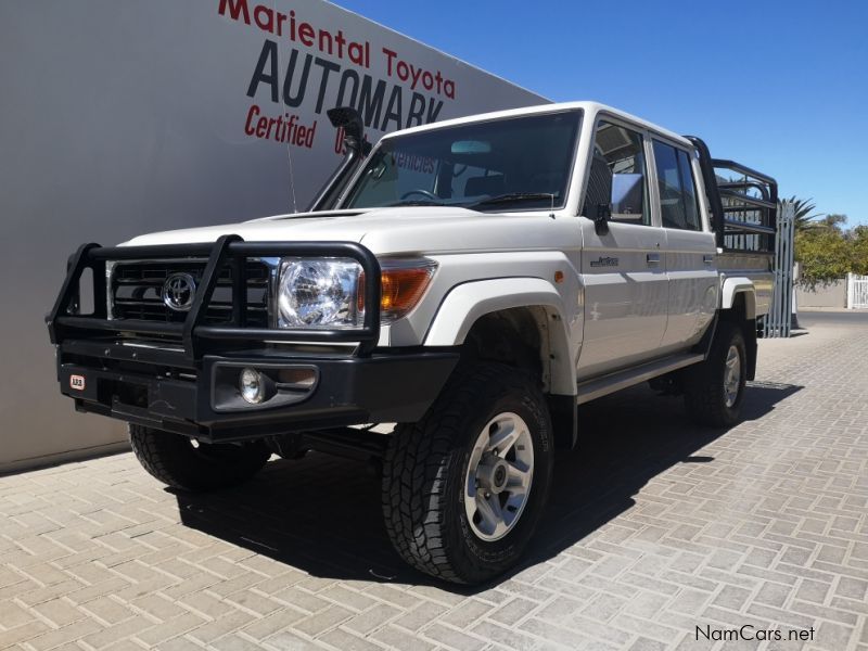 Toyota Land Cruiser V8 DC in Namibia