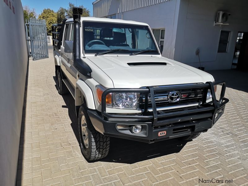 Toyota Land Cruiser V8 DC in Namibia