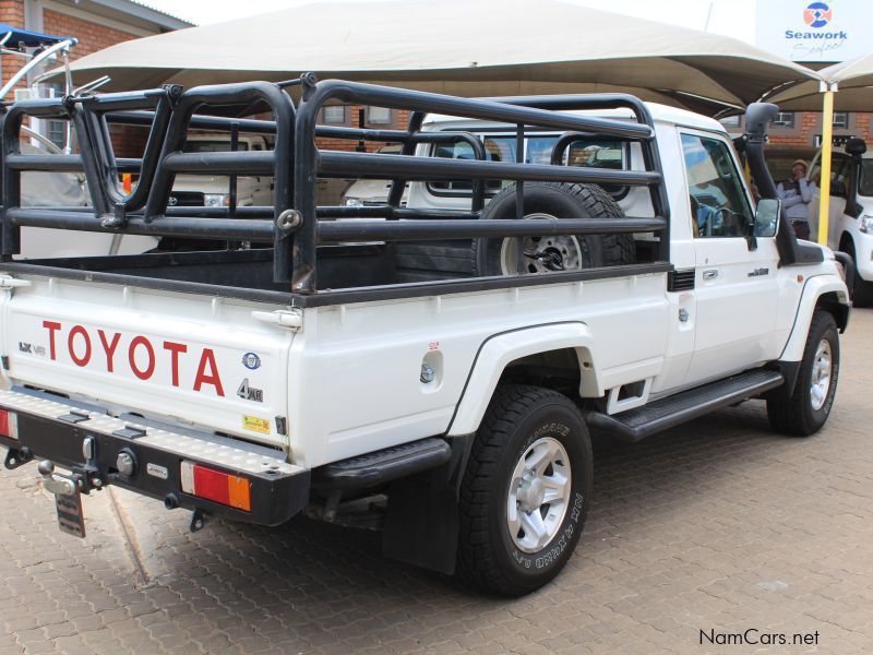 Toyota Land-cruiser 4.5 D4D V8 S cab in Namibia