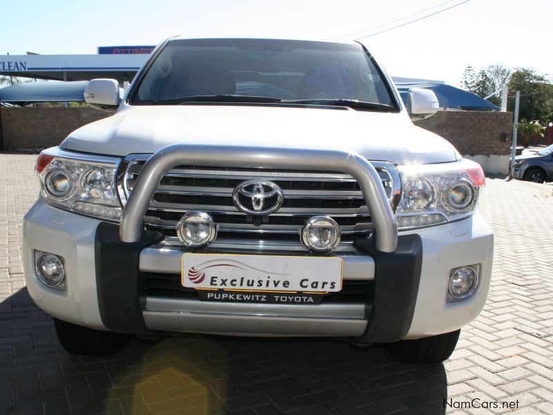 Toyota Landcruiser 200 V8 4.5D VX a/t in Namibia