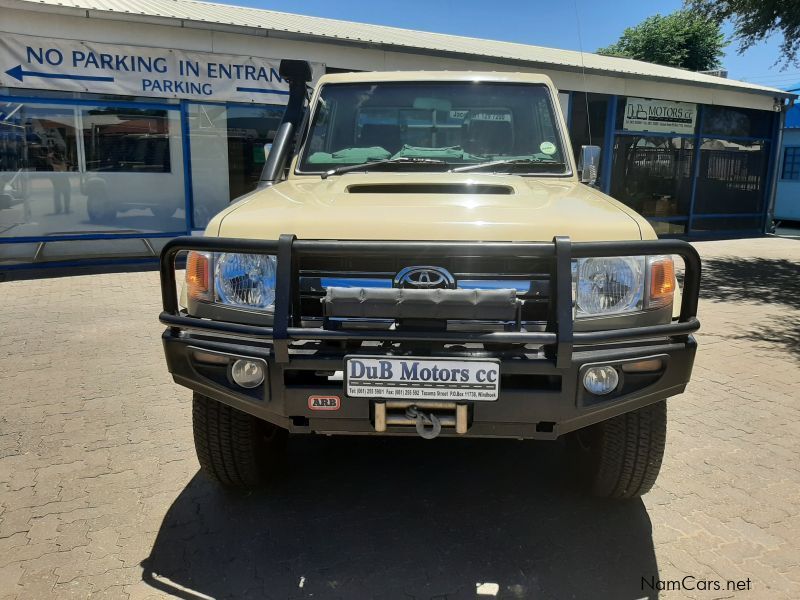 Toyota Landcruiser 4.5 V8 TDi S/Cab in Namibia