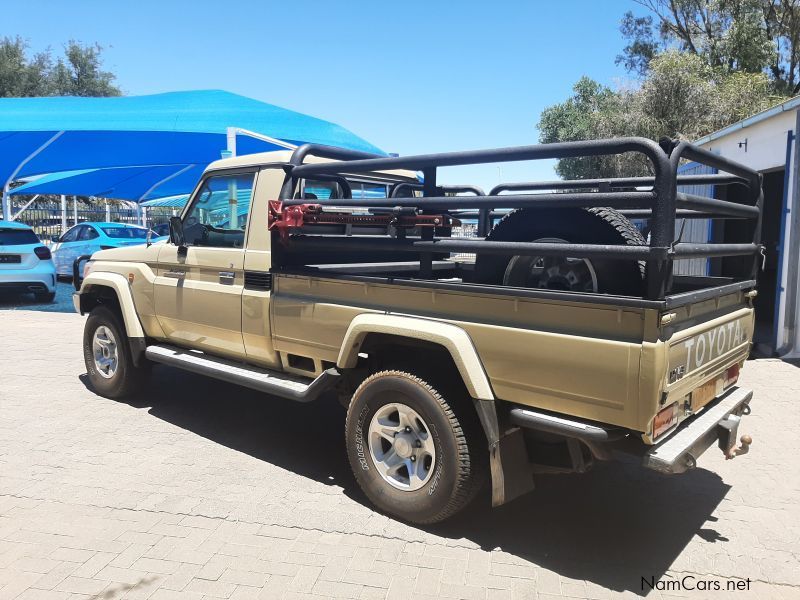 Toyota Landcruiser 4.5 V8 TDi S/Cab in Namibia