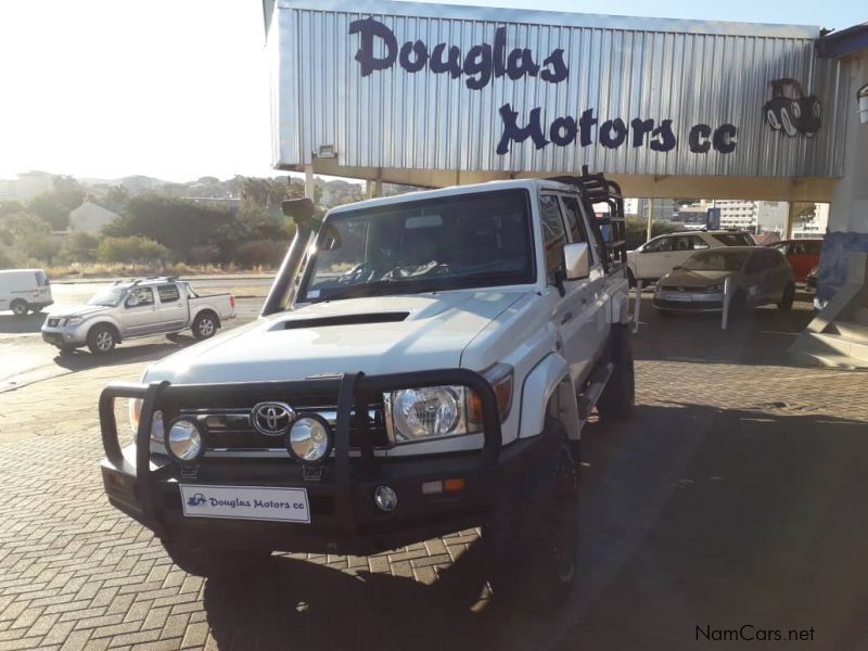 Toyota Landcruiser 79 4.5D V8 P/U D/C in Namibia