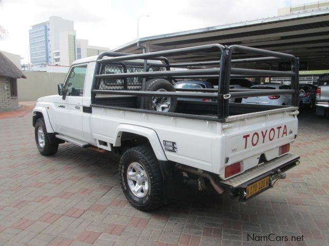 Toyota Landcruiser V6 in Namibia