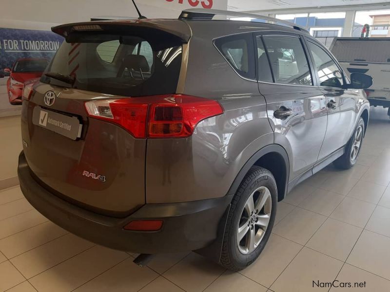 Toyota RAV 4 2.0 GX 2WD in Namibia