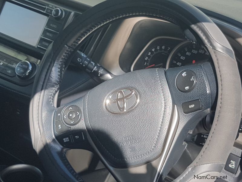 Toyota RAV4 2.5 Petrol AWD A/T in Namibia