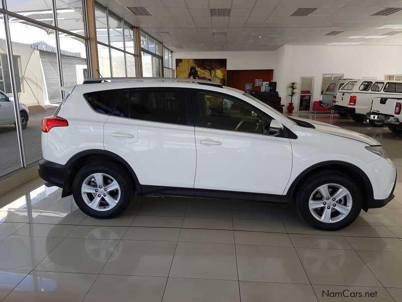 Toyota RAV4 2.5 Petrol VX AWD A/T in Namibia